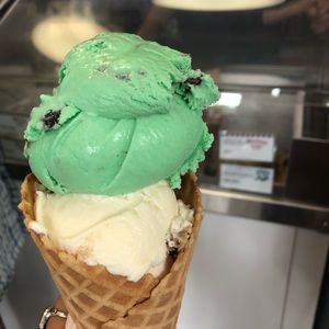 Meet your Posher, Veronica